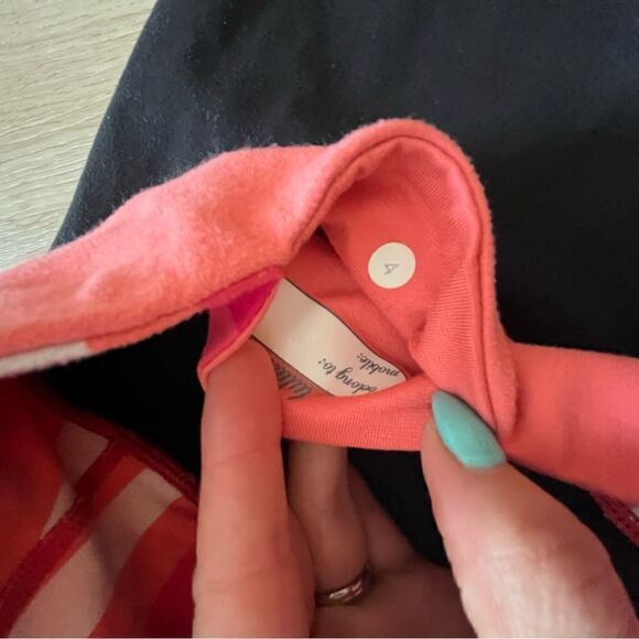 Lululemon capris   - Picture 2 of 4